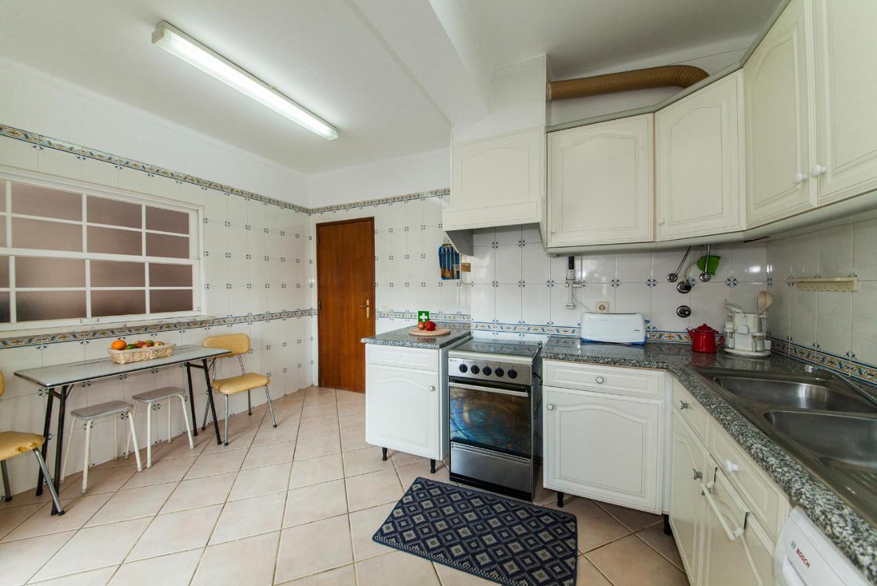 B30 - Apartment T2 アルヴォル エクステリア 写真